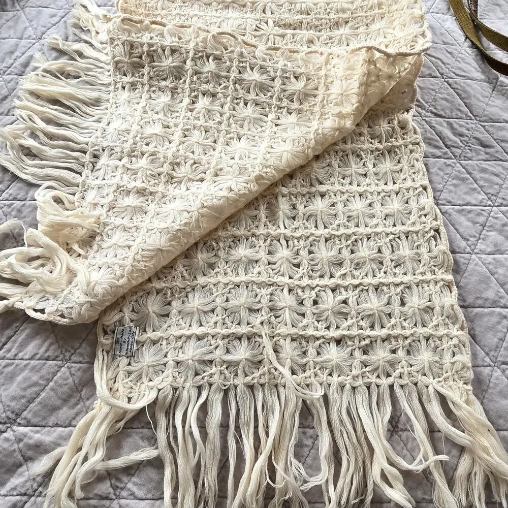 Vintage Hand Made Scarf Women's Cream Fringed Edge Grannycore Cottagecore Boho